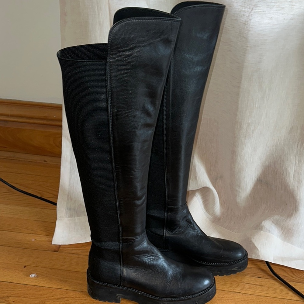 La CANADIENNE Black Over the Knee Boots with Minimalist Design